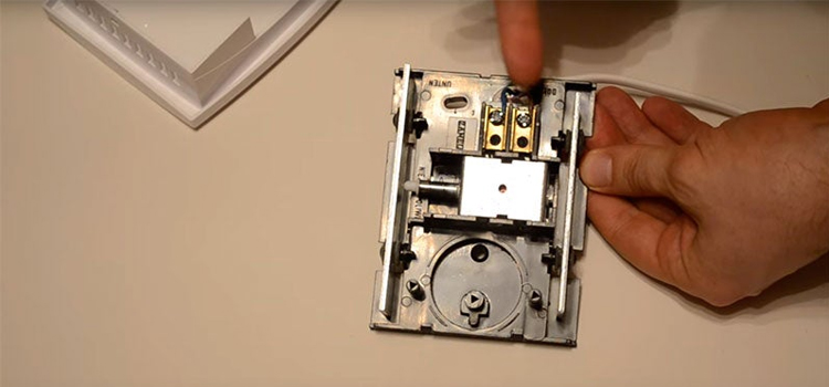 fix door bell in Alondra Park